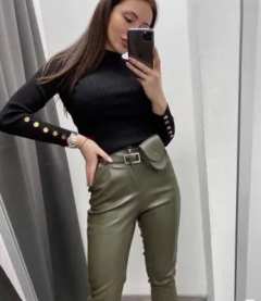Базовый гольфик рубчик 0846